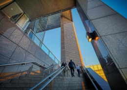 Belang van aanbiedingsplicht en zeggenschapsclausules bij aandelenoverdracht in een BV