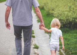 De Hoge Raad oordeelt dat het verschil in erfbelasting voor erkende en niet-erkende kinderen discriminerend is. De wetgever moet nu in actie komen om de regels aan te passen.